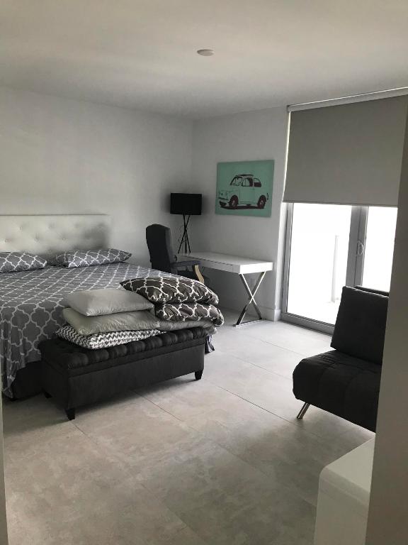 RIVA CONDOMINIUM - Residential Lease