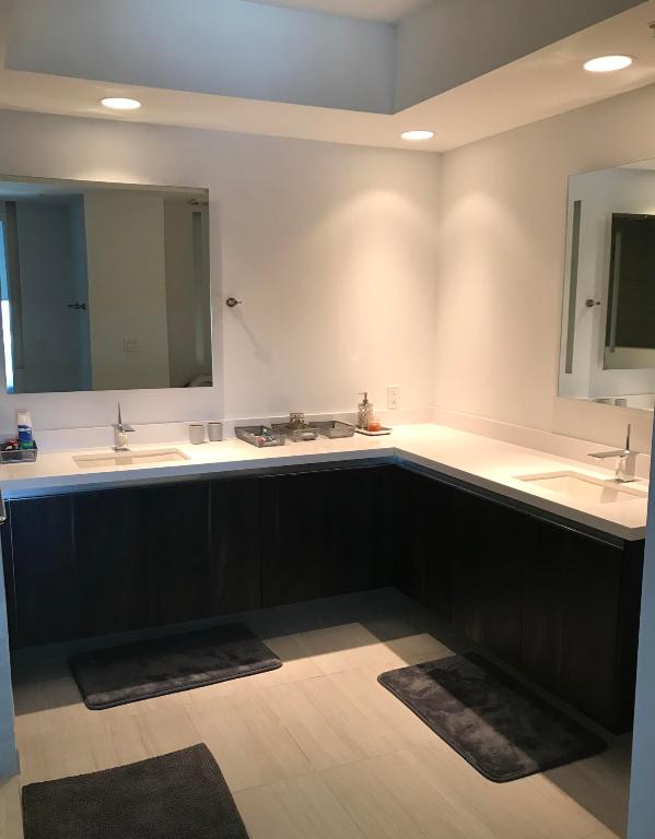 RIVA CONDOMINIUM - Residential Lease