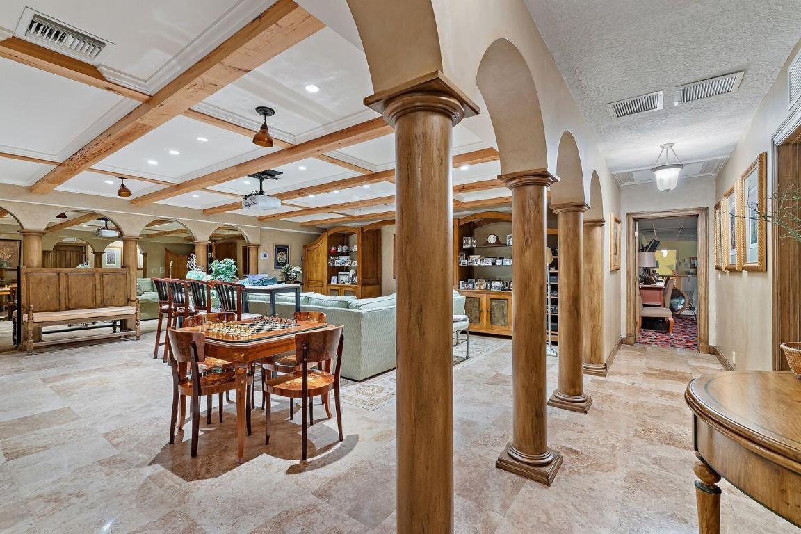 Blowing Rocks - Residential