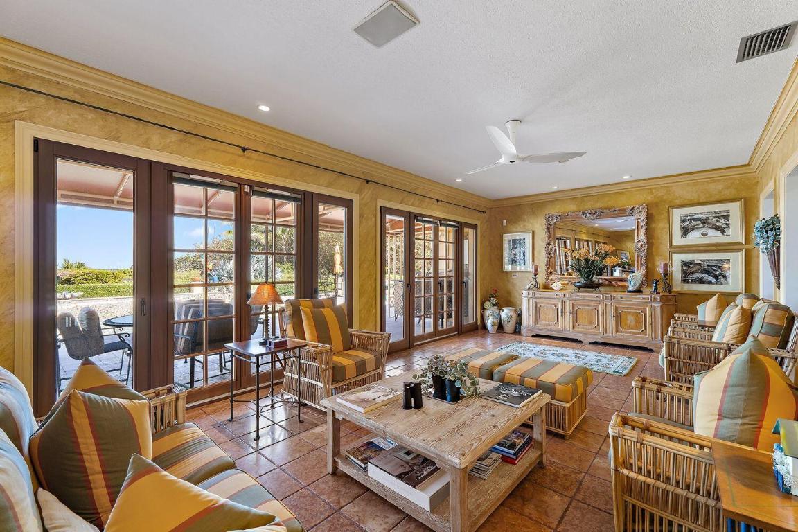 Blowing Rocks - Residential