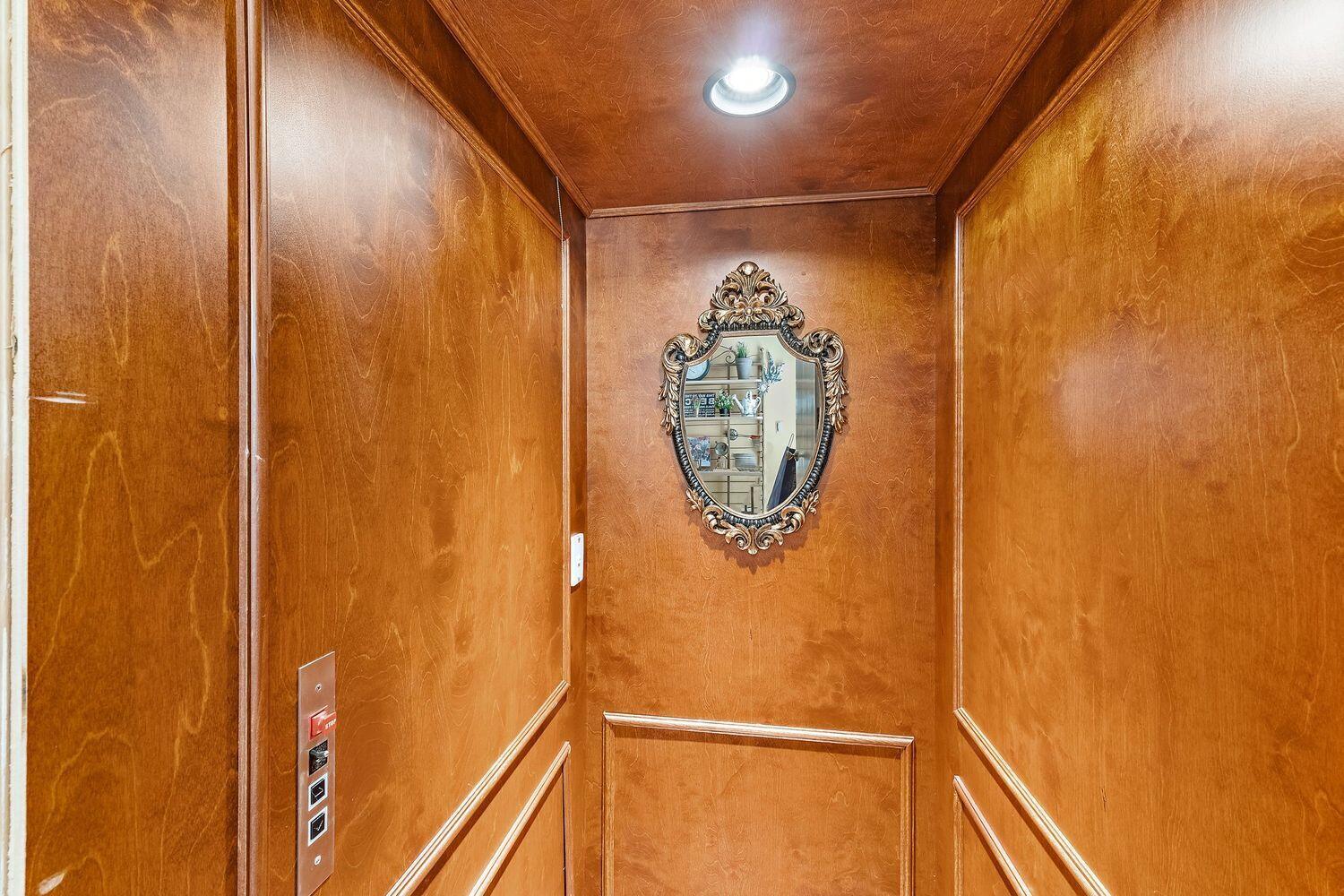 Blowing Rocks - Residential