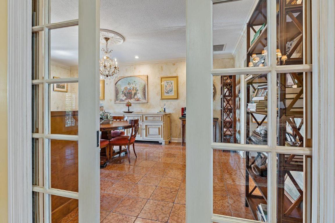 Blowing Rocks - Residential