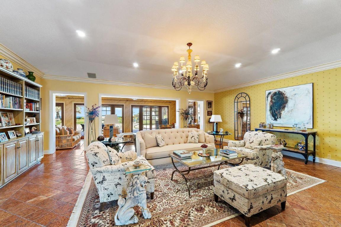 Blowing Rocks - Residential