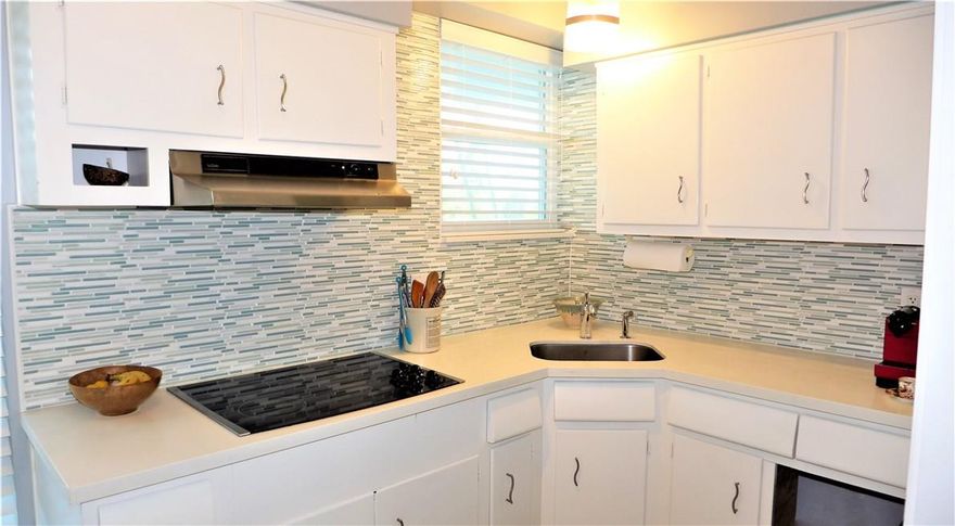 Welcome to the South Florida lifestyle living in desirable Harbor Beach, right in the heart of Fort Lauderdale! This bright & open 1/1 features an updated kitchen & bathroom, modern colors & crown molding, an incredible tropical view & impact windows all around. The marvelously maintained community offers 24 hour Concierge service, security, a heated pool, BBQ area & ample gated parking. Walk to the beach, and just minutes from Las Olas, Downtown and all the Fort Lauderdale attractions! All ages welcome!