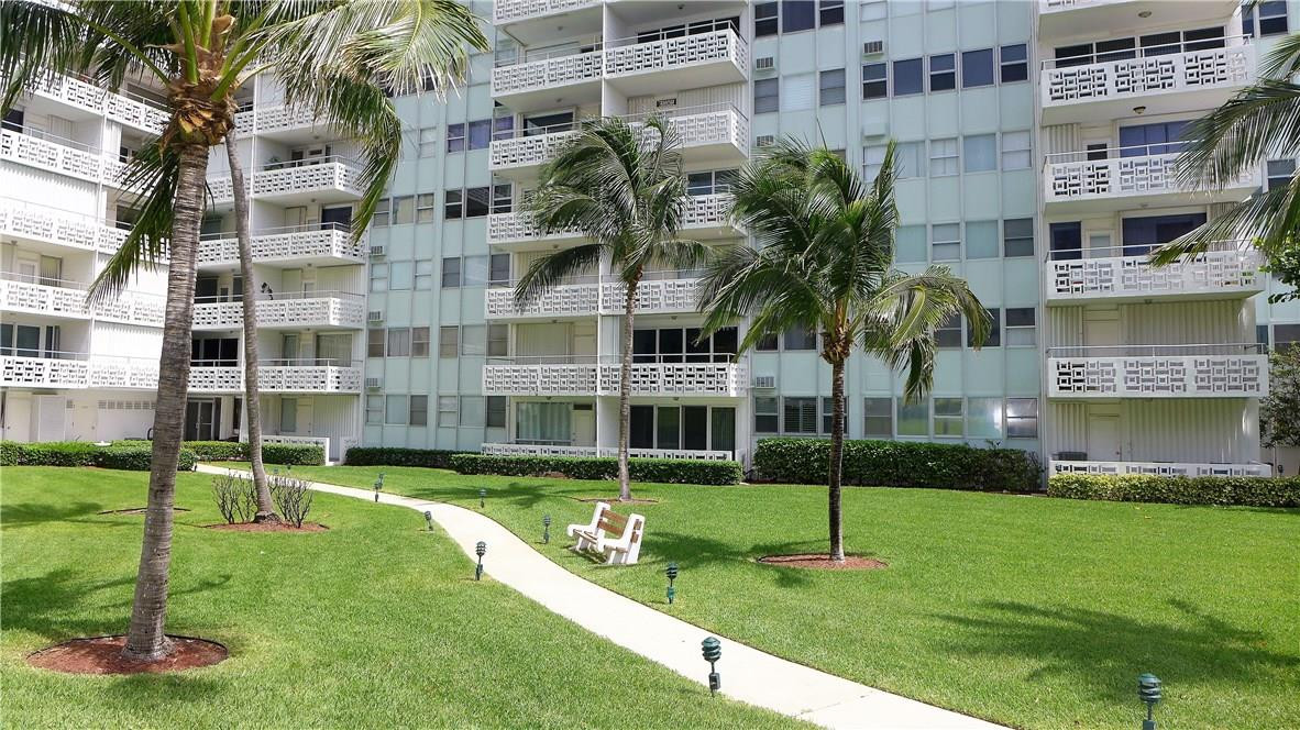 Breakwater Towers - Residential