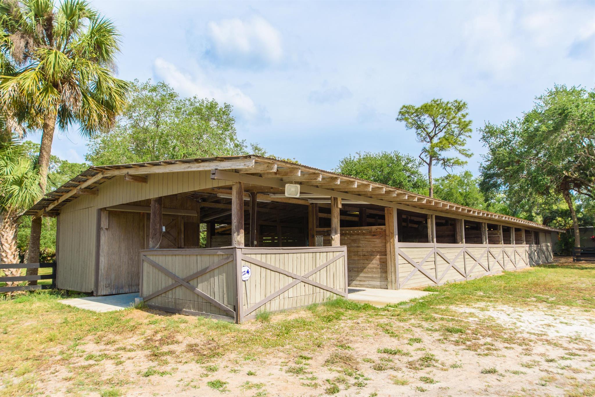 LOXAHATCHEE GROVES - Land