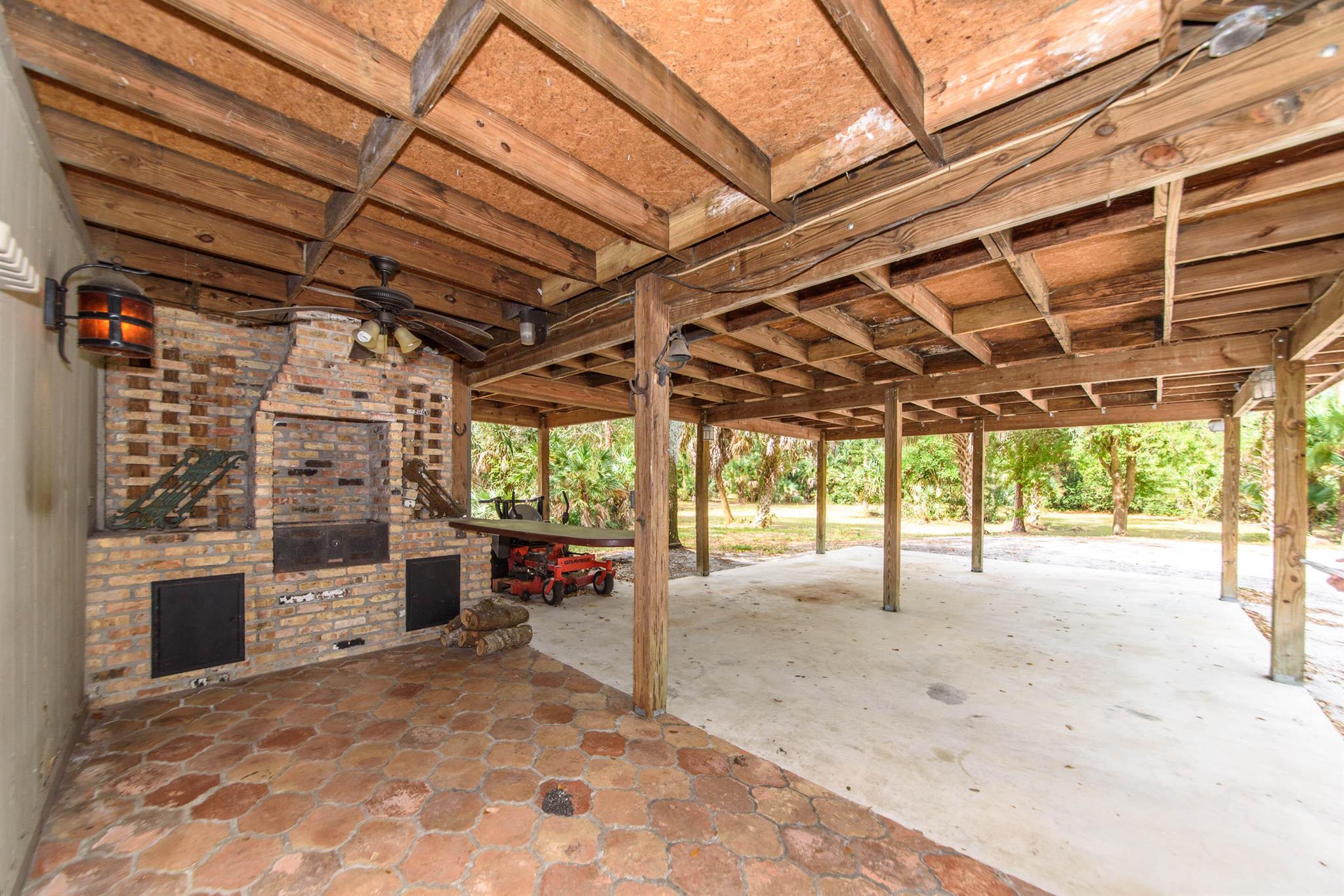 LOXAHATCHEE GROVES - Land