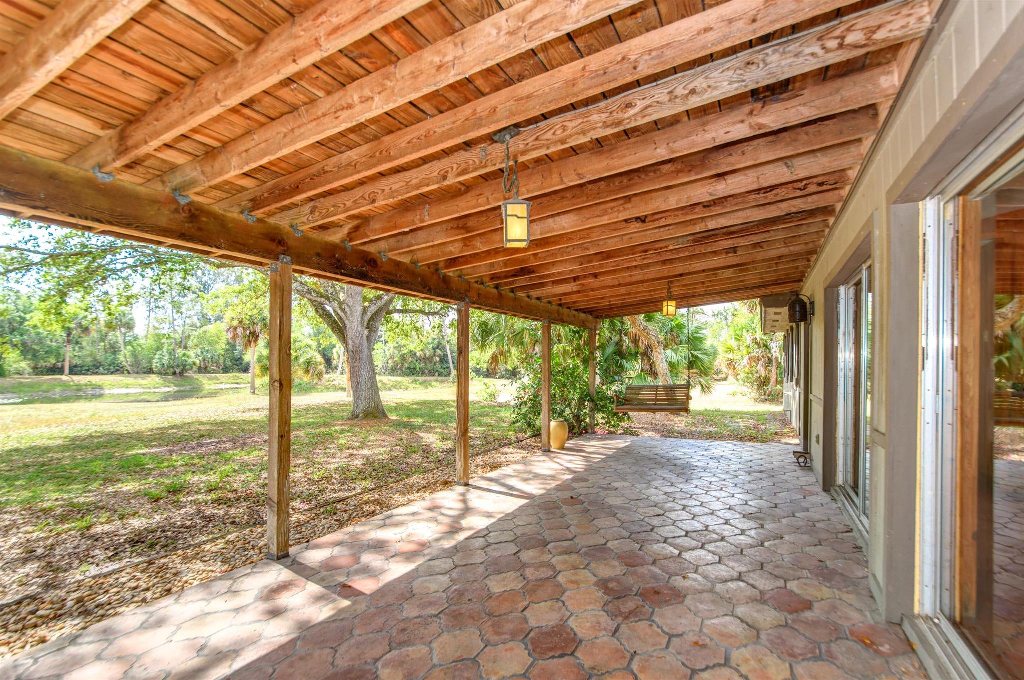 LOXAHATCHEE GROVES - Land