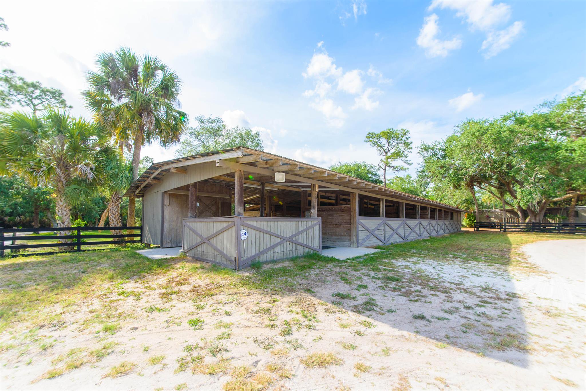 LOXAHATCHEE GROVES - Land