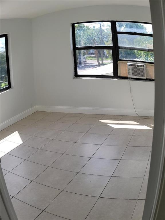 Riverside 3 7-17 B - Residential Lease