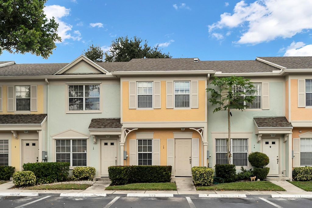 Photo of 12 Fleming Court, Weston, FL 33326 (MLS # R11135317)