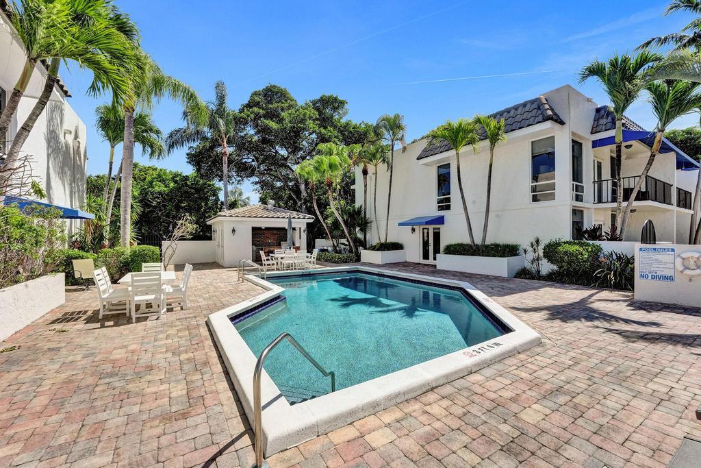 PORTA BELLA TOWNHOUSE CONDO - Residential