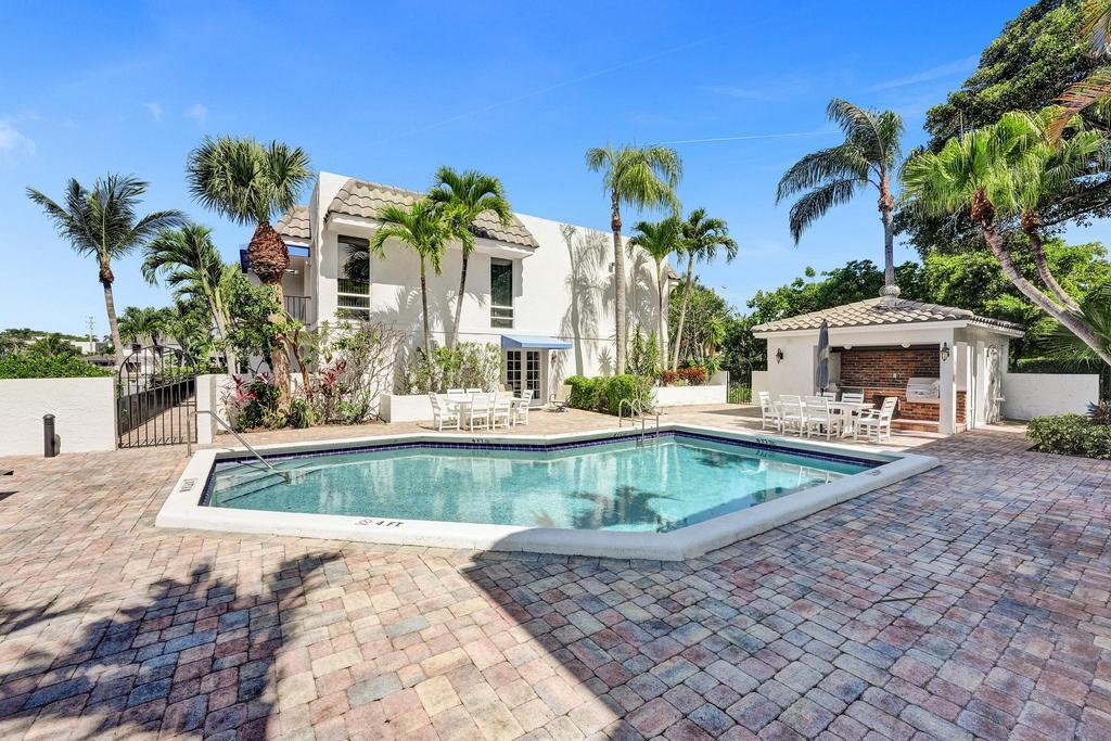 PORTA BELLA TOWNHOUSE CONDO - Residential