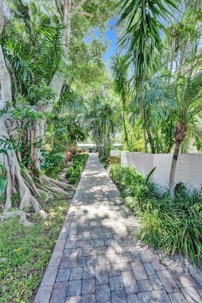 PORTA BELLA TOWNHOUSE CONDO - Residential