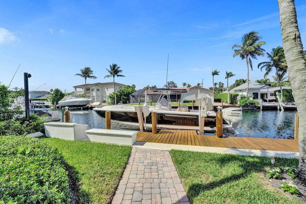 780 Jeffery Street 6