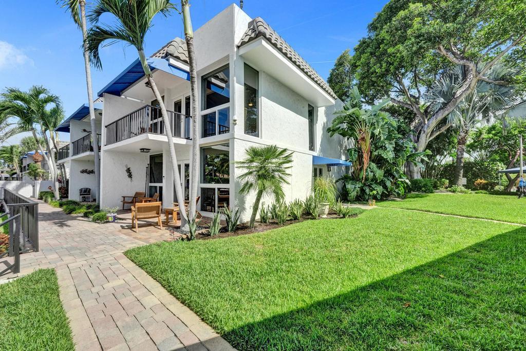 PORTA BELLA TOWNHOUSE CONDO - Residential