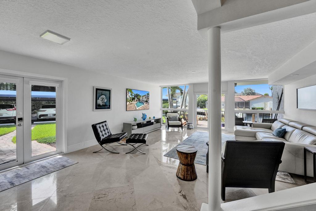 PORTA BELLA TOWNHOUSE CONDO - Residential