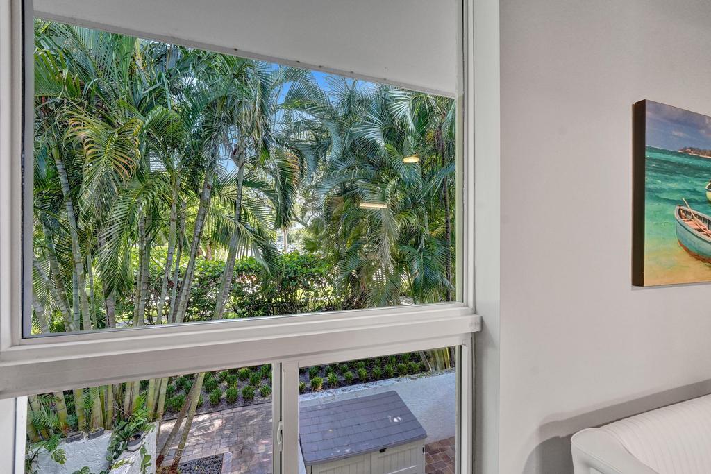 PORTA BELLA TOWNHOUSE CONDO - Residential