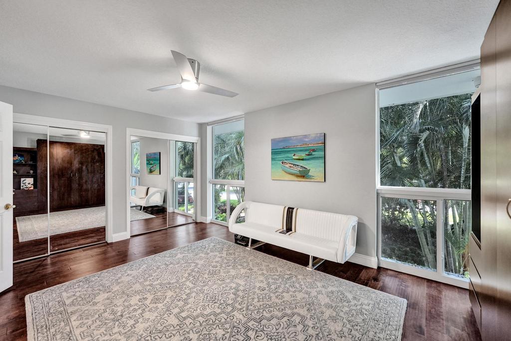 PORTA BELLA TOWNHOUSE CONDO - Residential