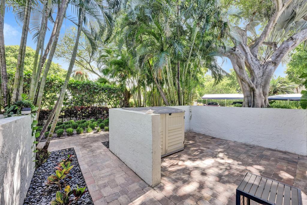 PORTA BELLA TOWNHOUSE CONDO - Residential