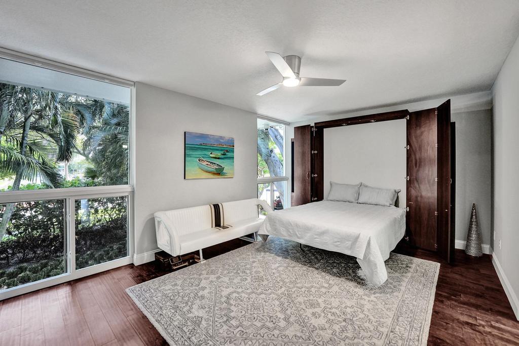 PORTA BELLA TOWNHOUSE CONDO - Residential