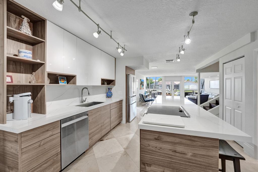 PORTA BELLA TOWNHOUSE CONDO - Residential