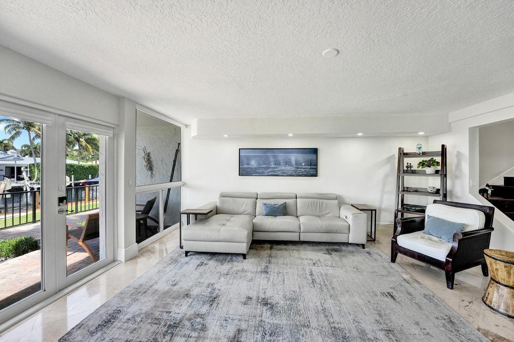 PORTA BELLA TOWNHOUSE CONDO - Residential