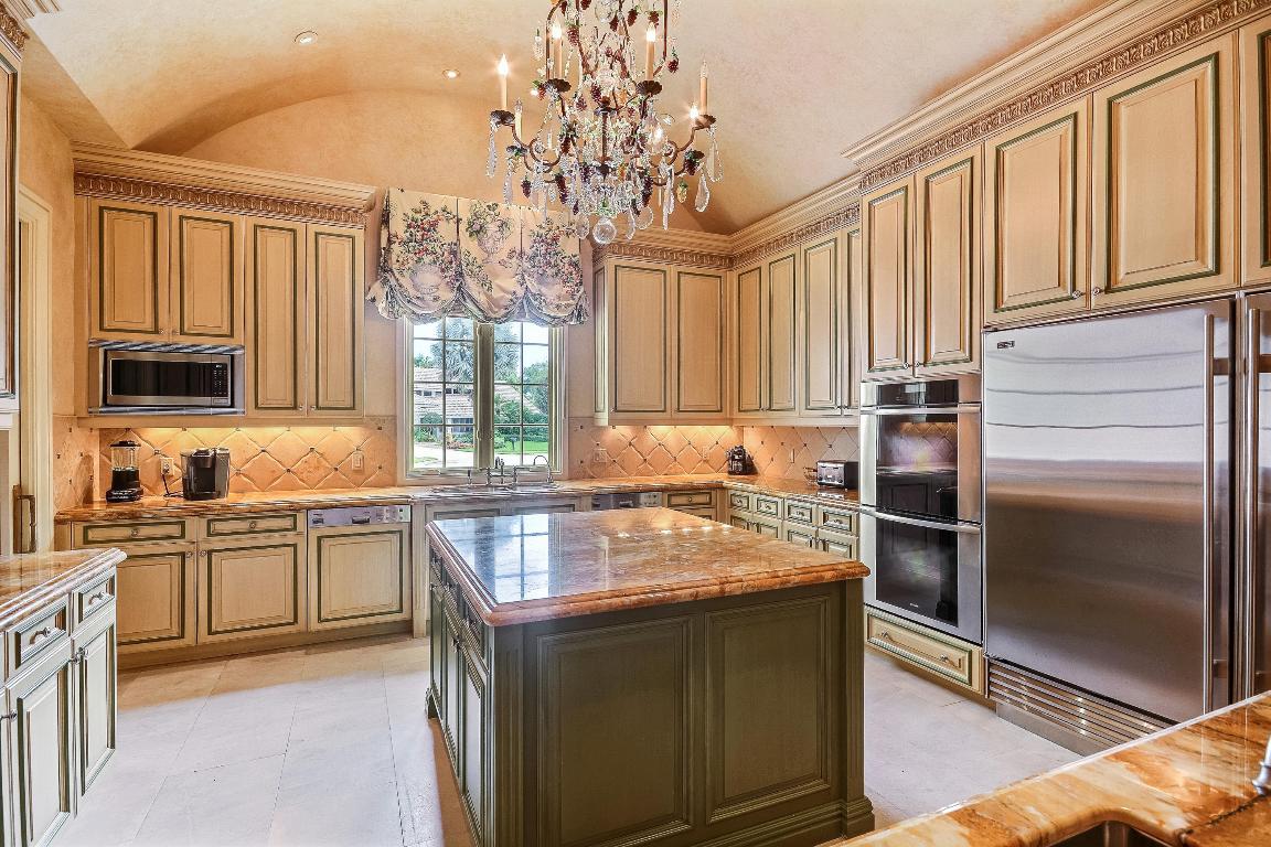 ST ANDREWS COUNTRY CLUB - Residential