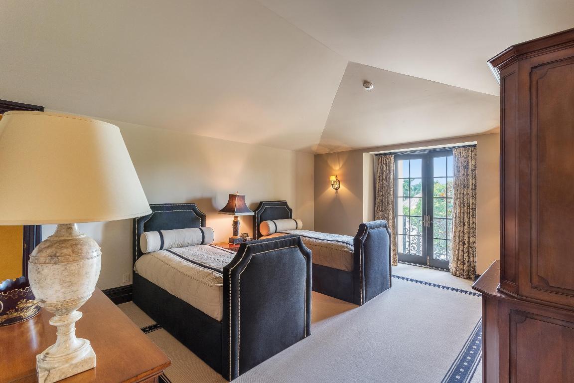 ST ANDREWS COUNTRY CLUB - Residential