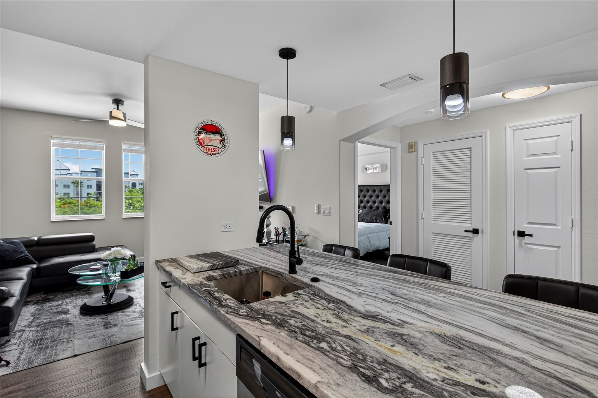 533 NE 3rd Ave 516
