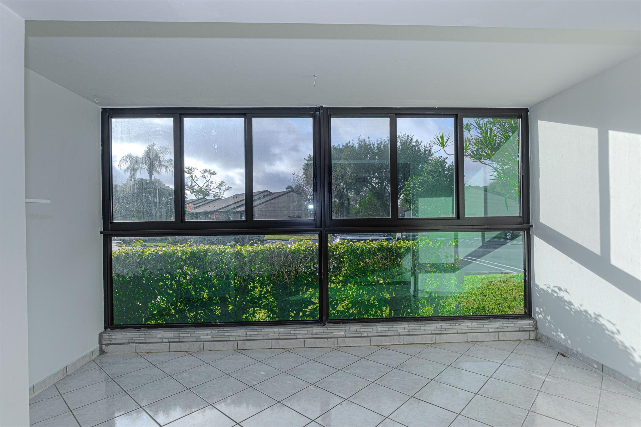 PINE RIDGE NORTH II CONDO - Residential Lease