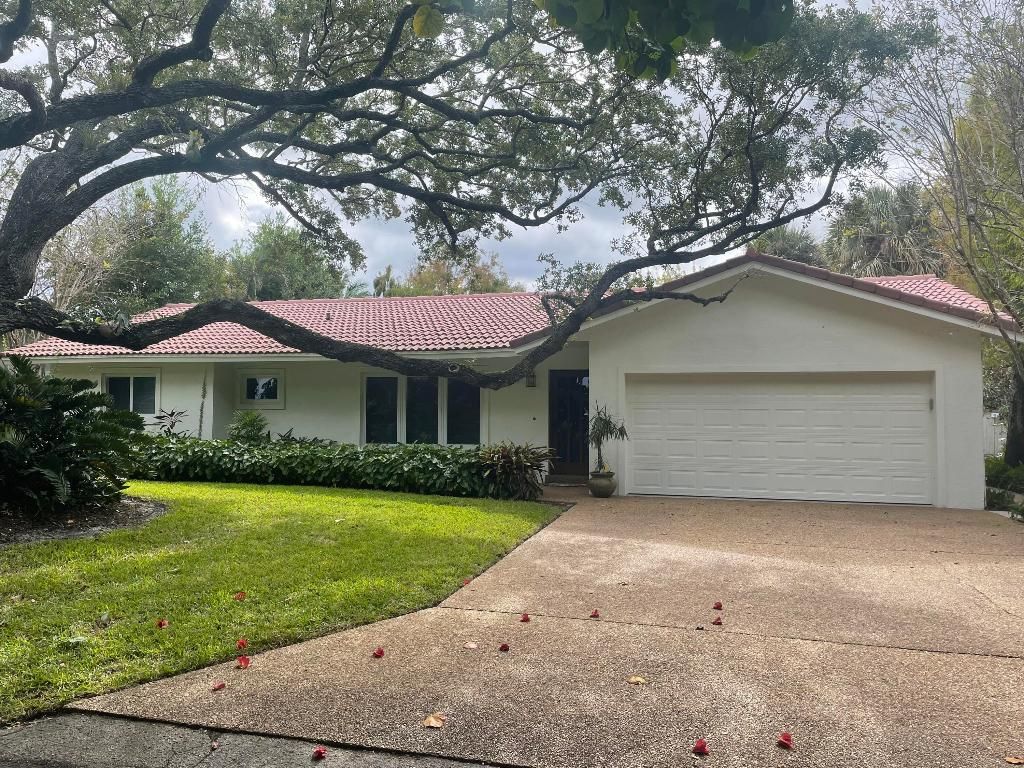 Photo of 1120 SW 14th Drive, Boca Raton, FL 33486 (MLS # R11111681)