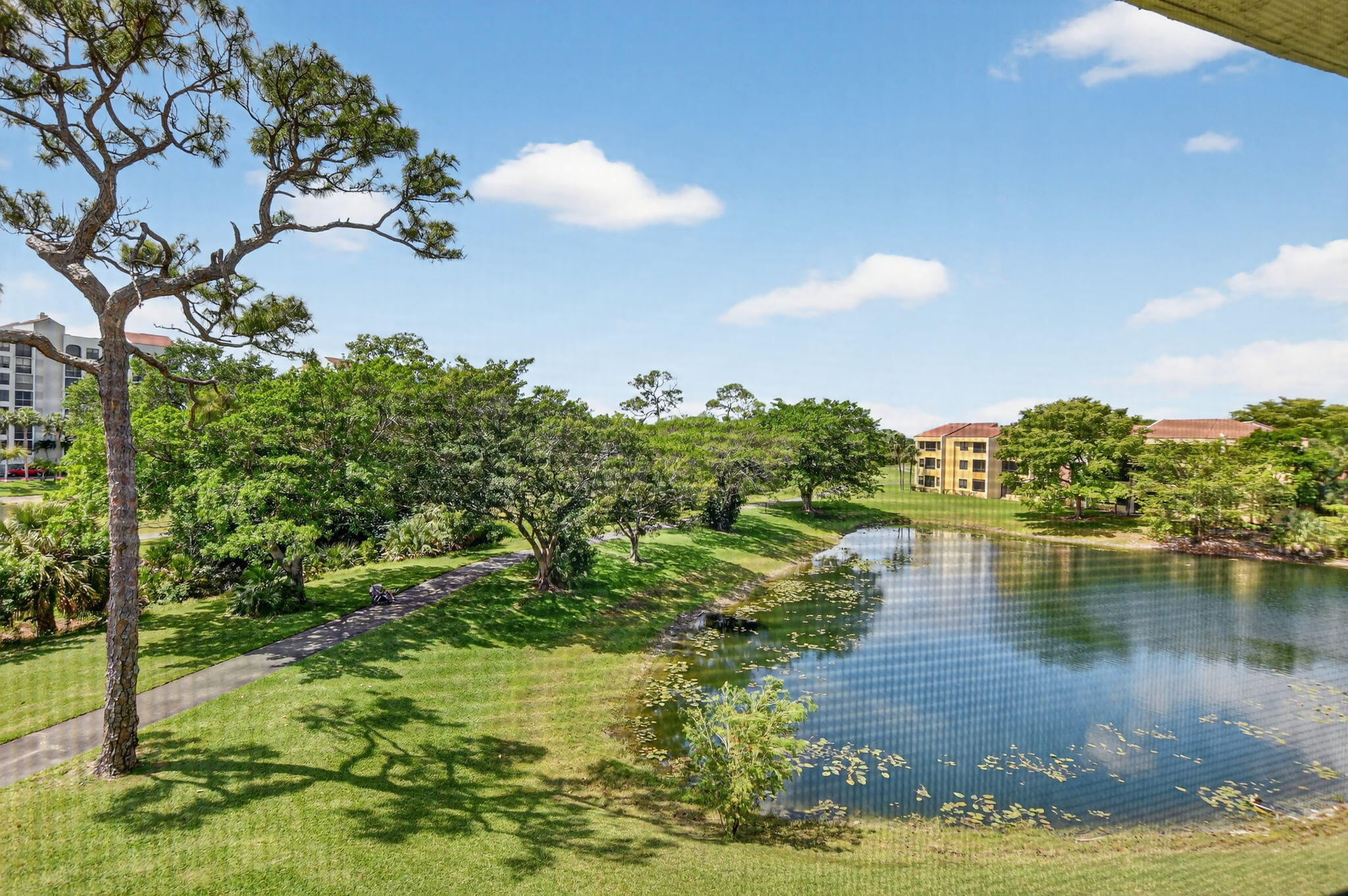 7472 La Paz Boulevard 304