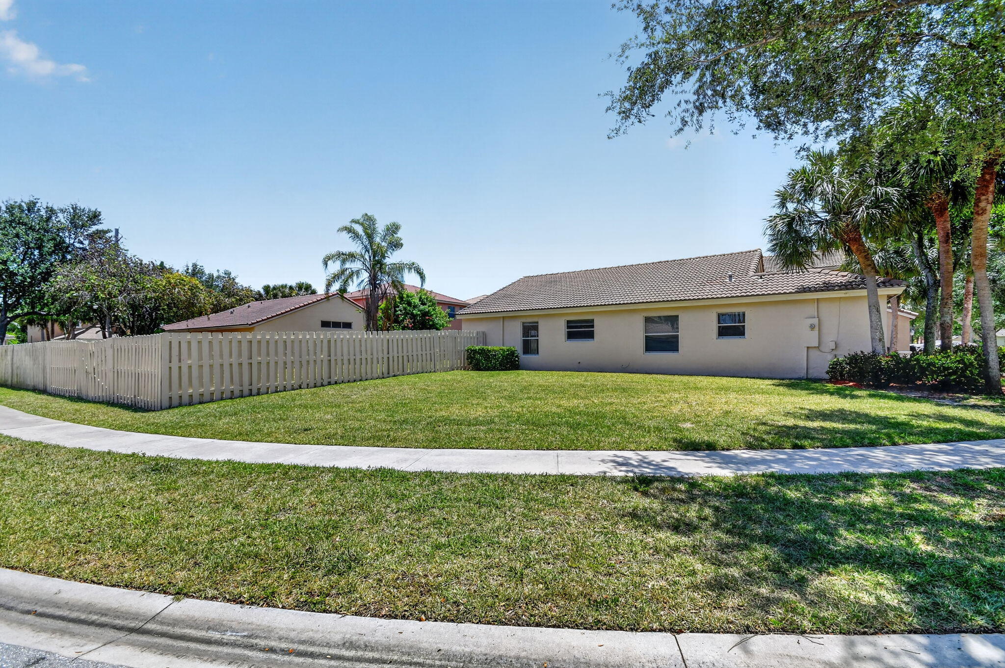 BRIGER PARS B, E AND F - Residential