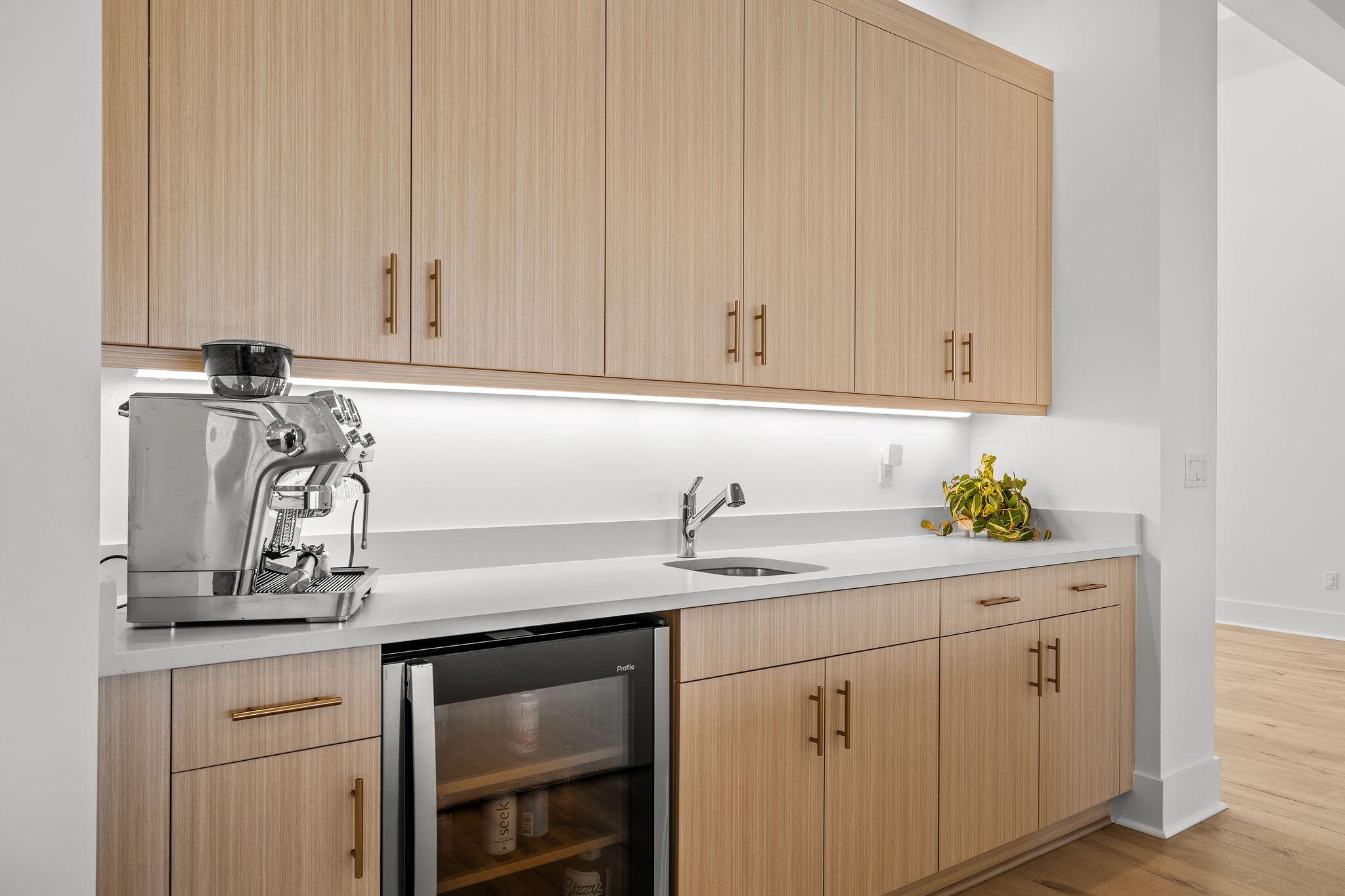 ASTOR CREEK - Residential