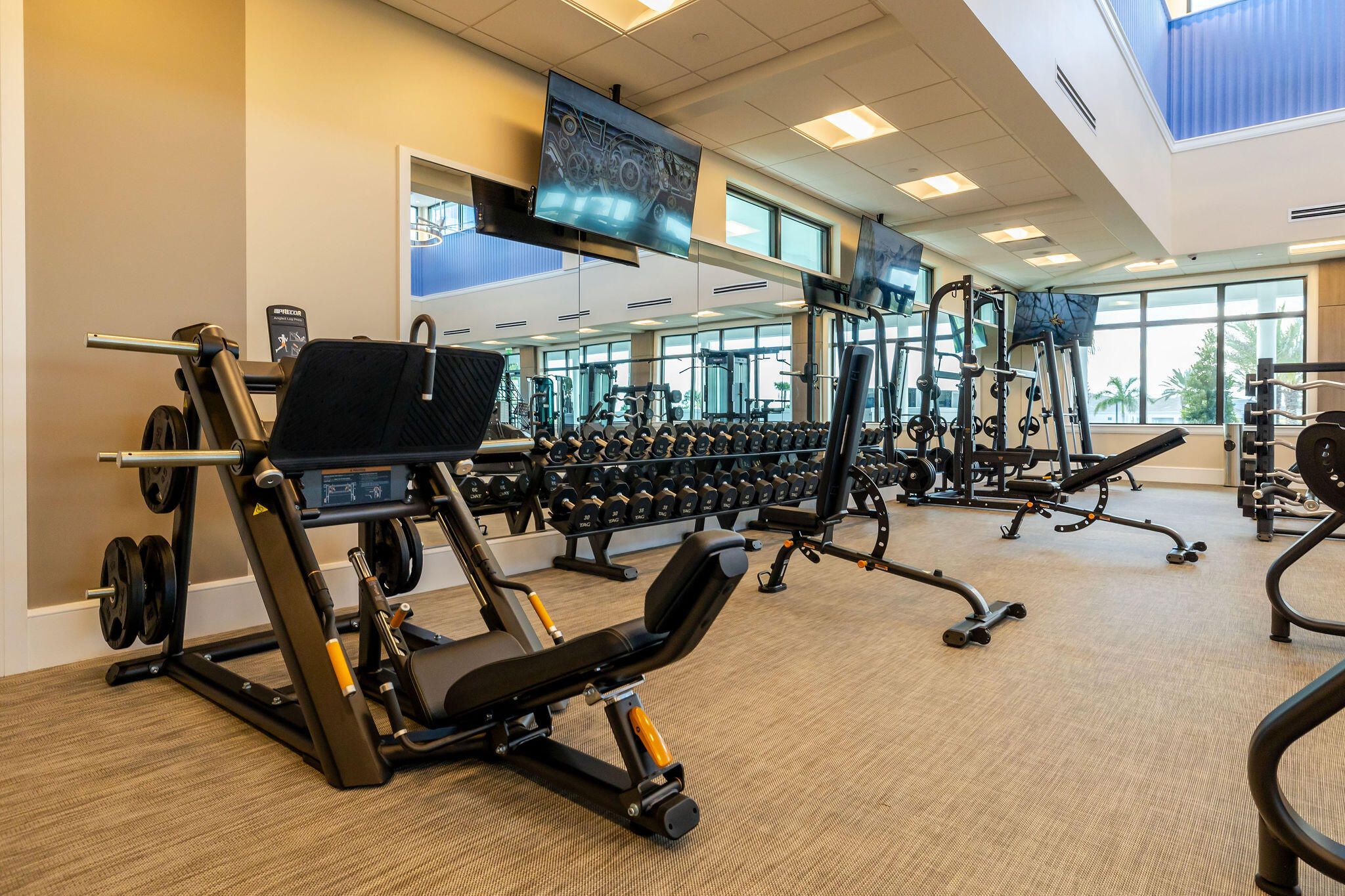 ASTOR CREEK - Residential