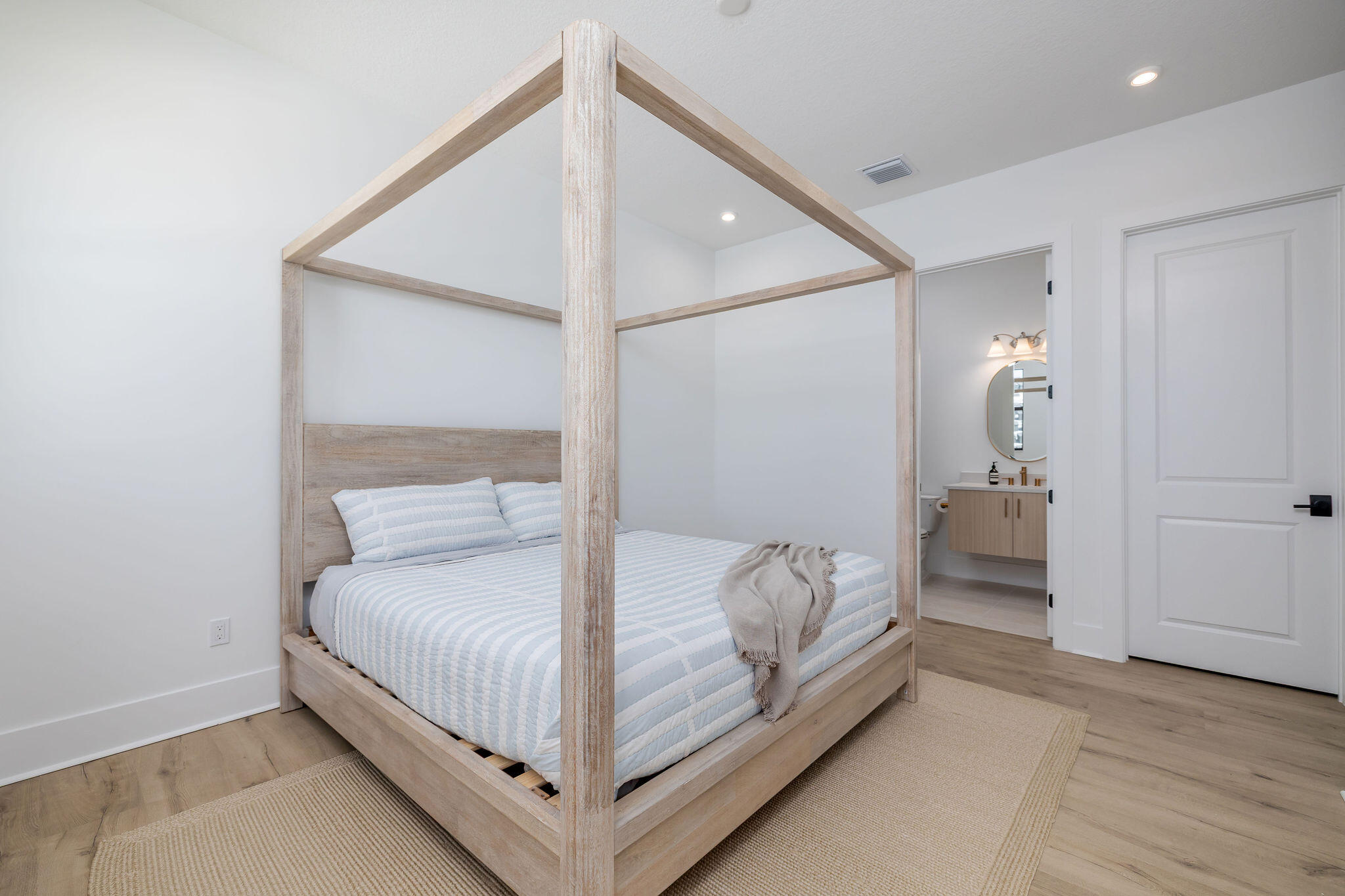 ASTOR CREEK - Residential