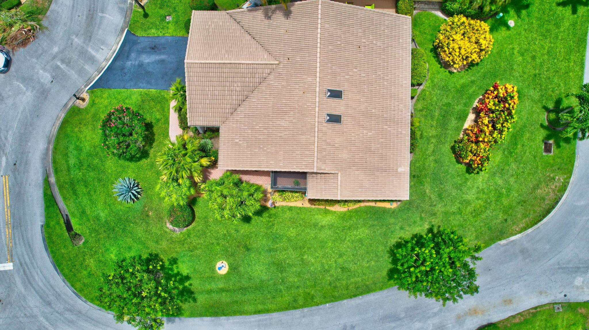 5743 Lakeview Mews Circle