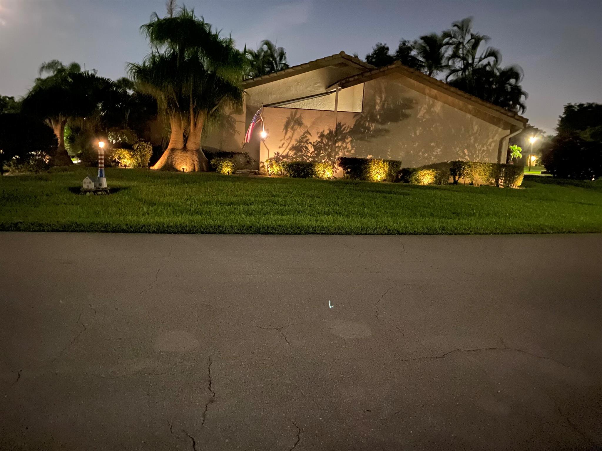 5743 Lakeview Mews Circle