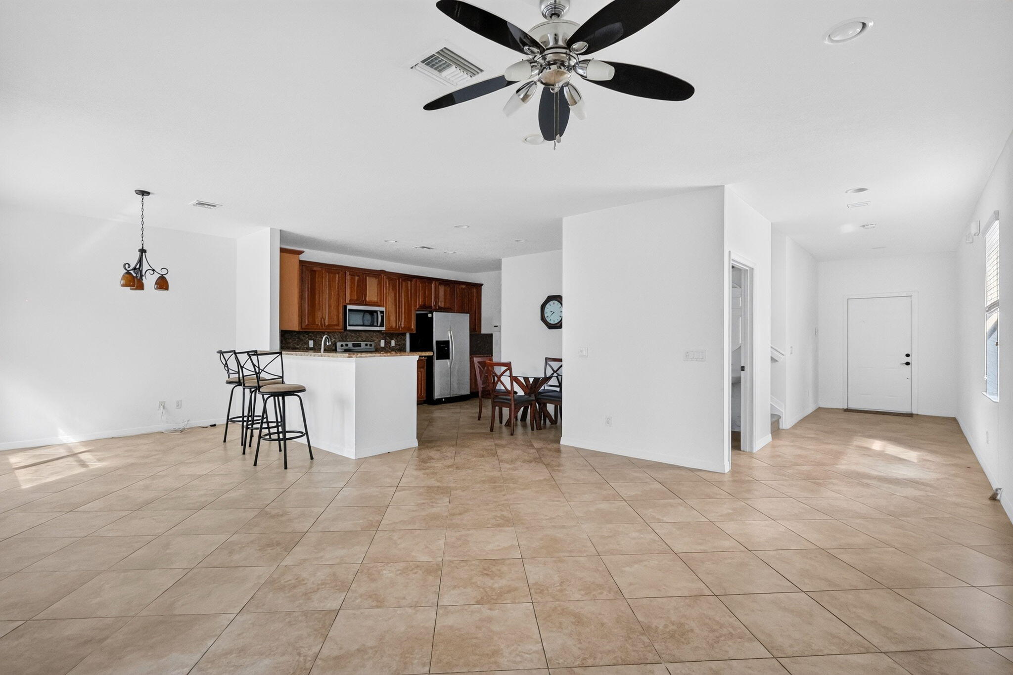 9323 BREAKERS Row