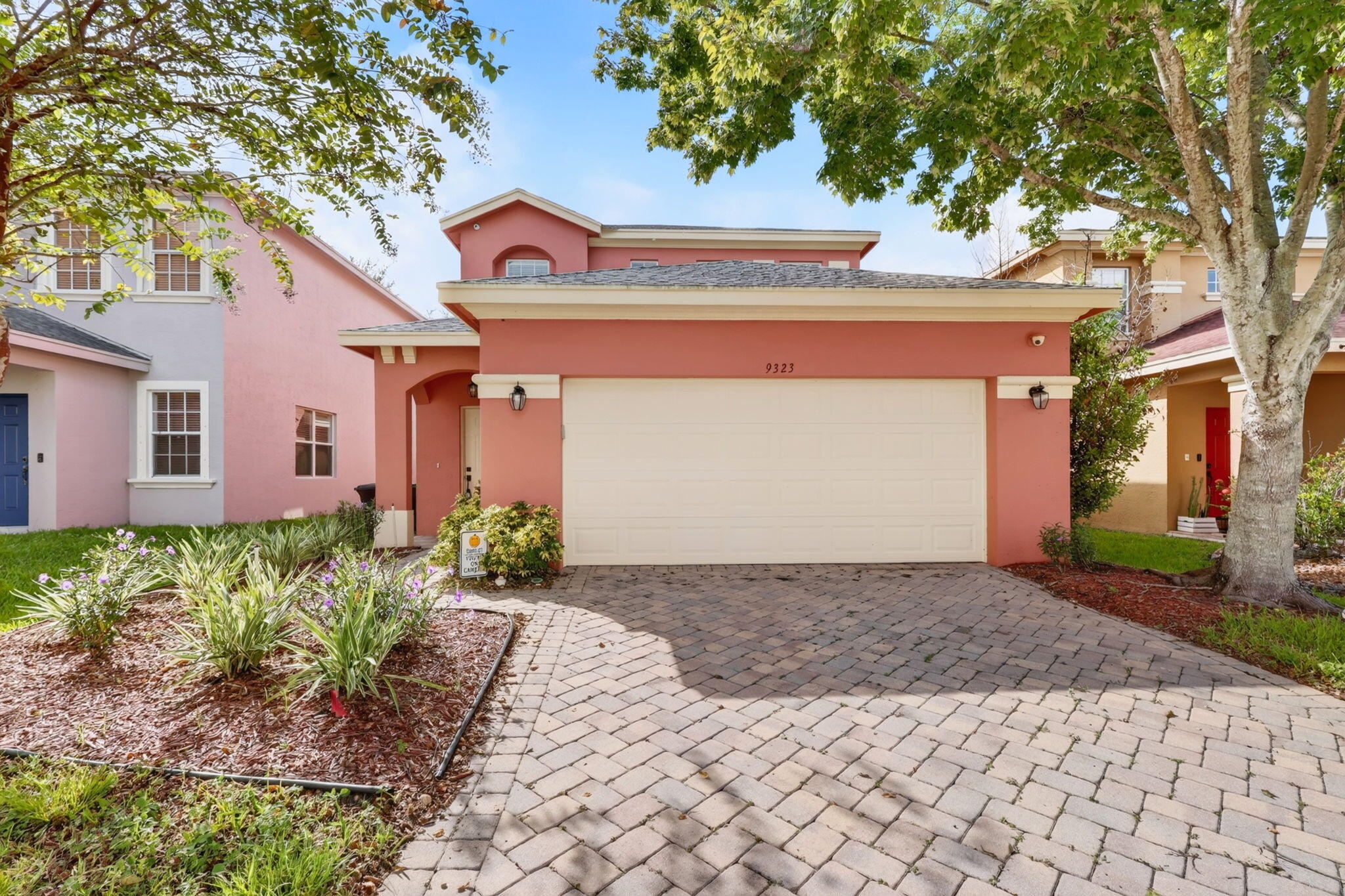 9323 BREAKERS Row