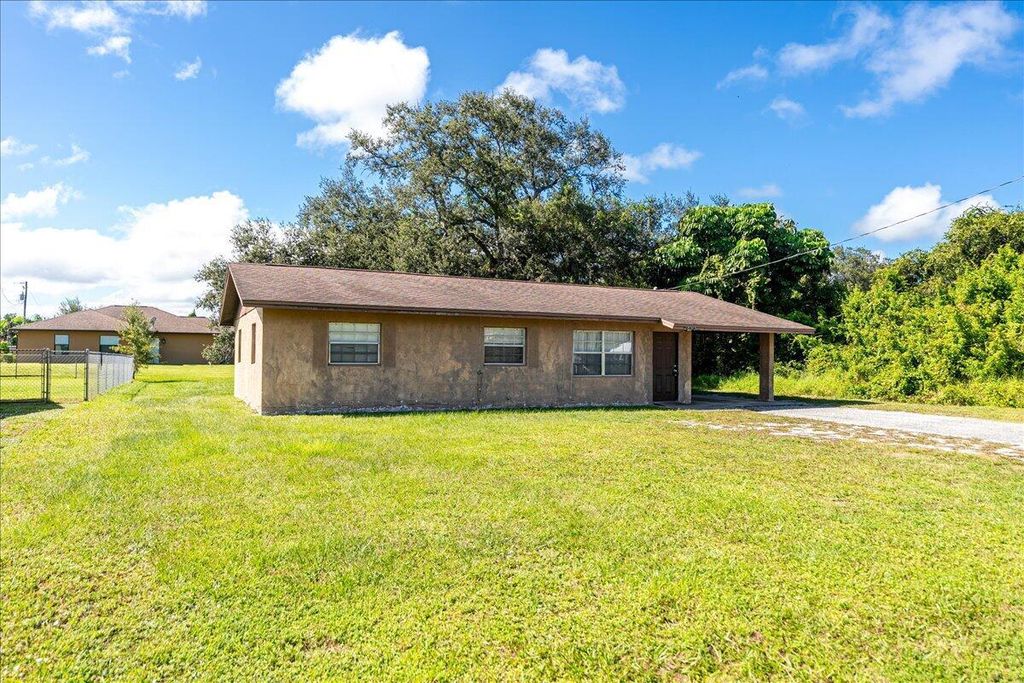 Photo of 2695 Mohawk Avenue, Fort Pierce, FL 34946 (MLS # R11134019)