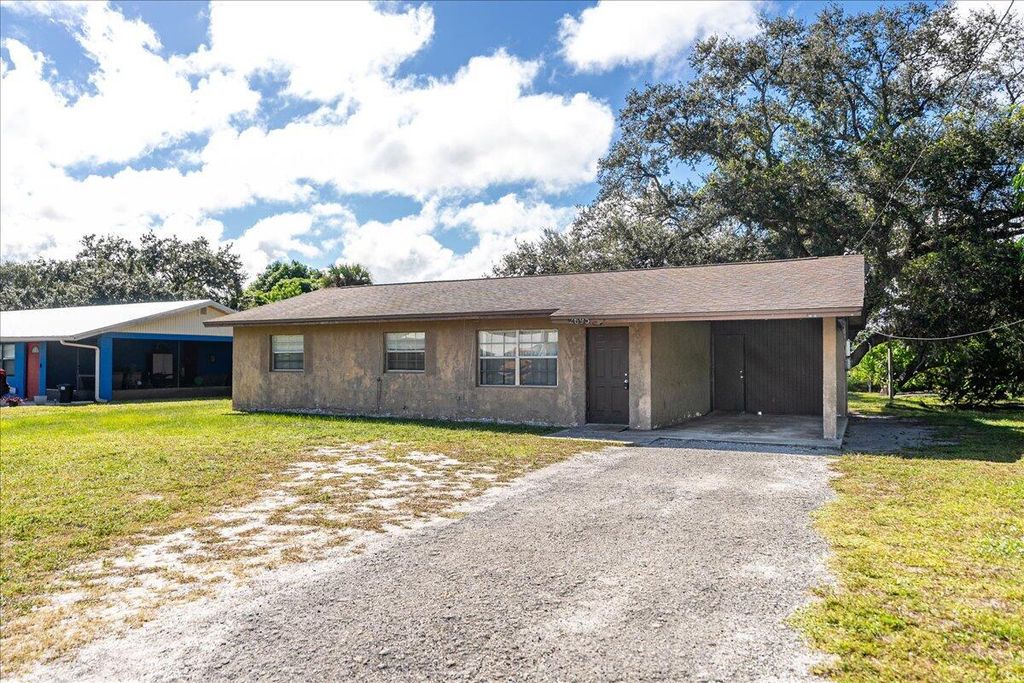 Photo of 2695 Mohawk Avenue, Fort Pierce, FL 34946 (MLS # R11134019)