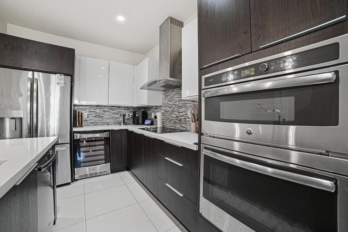 LANDMARK AT DORAL CONDO NO 2 - Residential