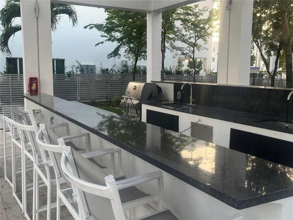 LANDMARK AT DORAL CONDO NO 2 - Residential