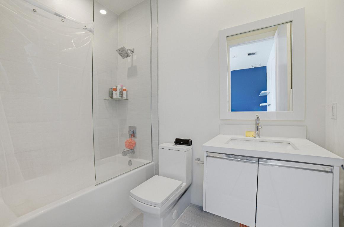 LANDMARK AT DORAL CONDO NO 2 - Residential