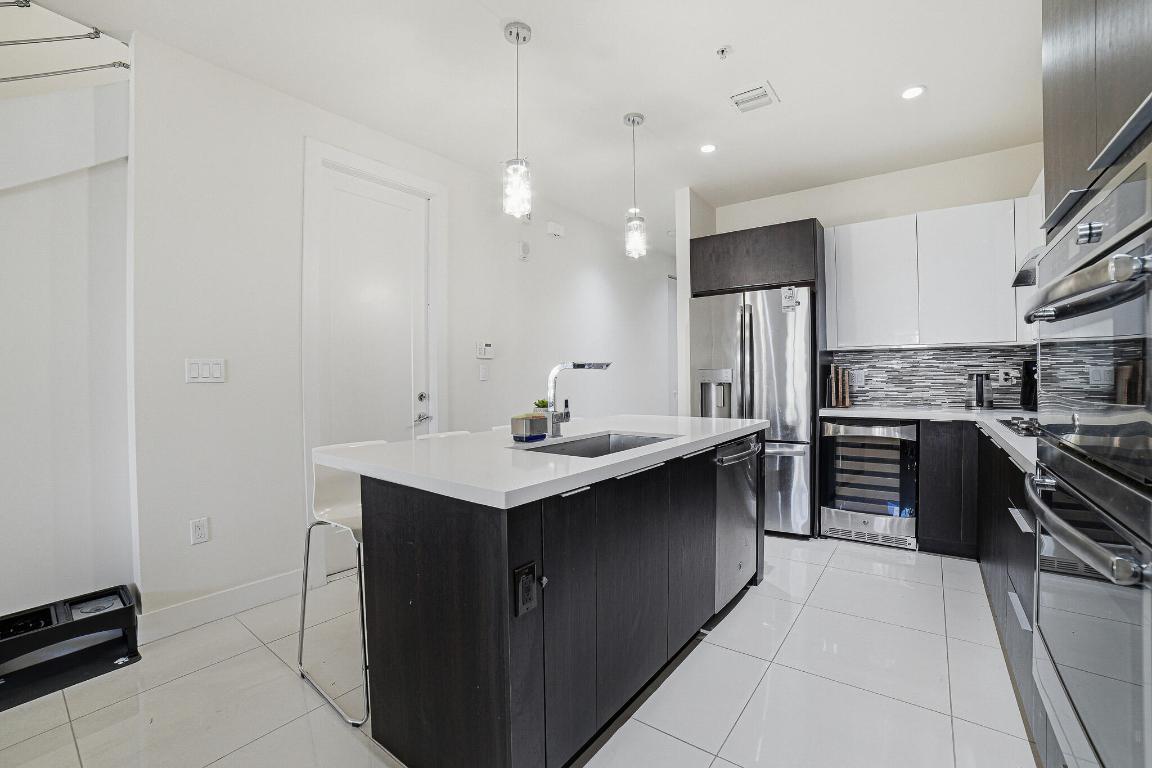 LANDMARK AT DORAL CONDO NO 2 - Residential