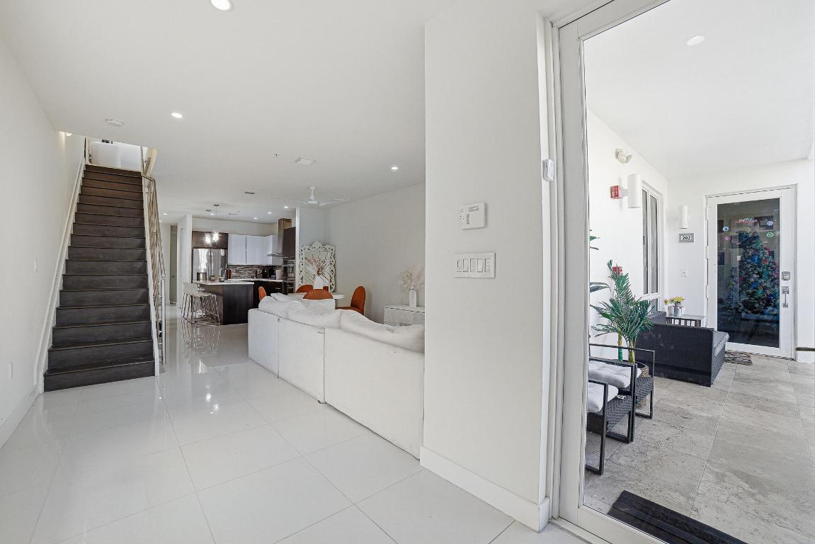 LANDMARK AT DORAL CONDO NO 2 - Residential