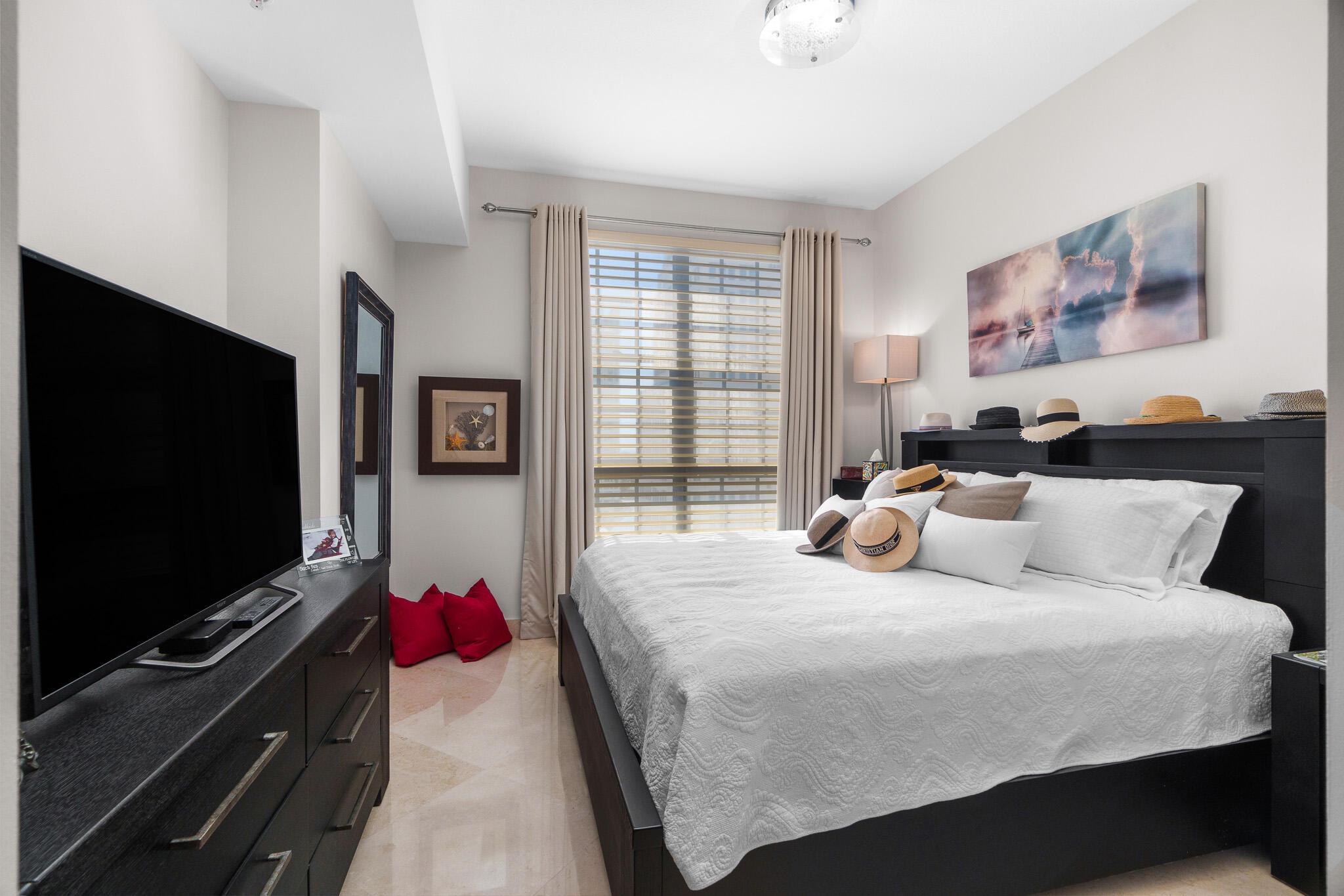 One City Plaza - Residential