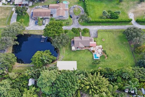 A home in Davie